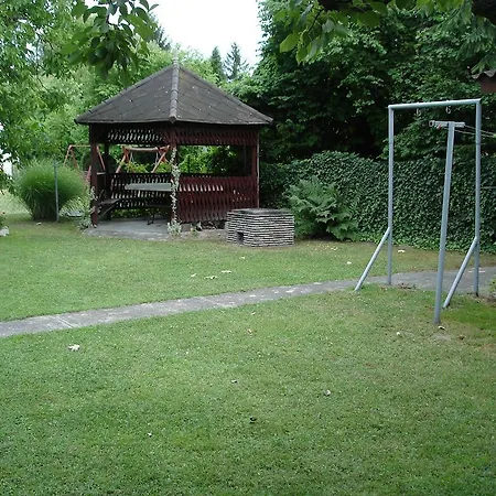 Relax Apartman * Balatonmariafurdo